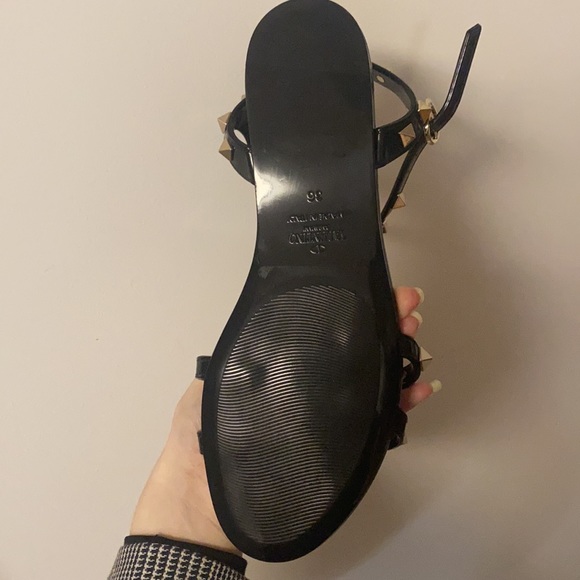 NEW Valentino ROCKSTUD FLAT RUBBER SANDAL - Picture 11 of 12